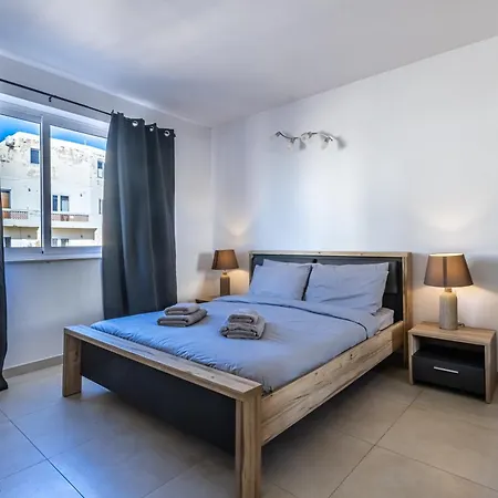 Bright And Modern Apartment *